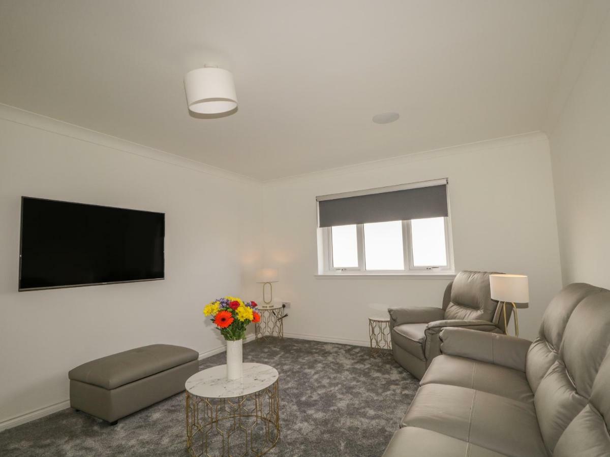 15 Waters Edge Villa Banff Bagian luar foto