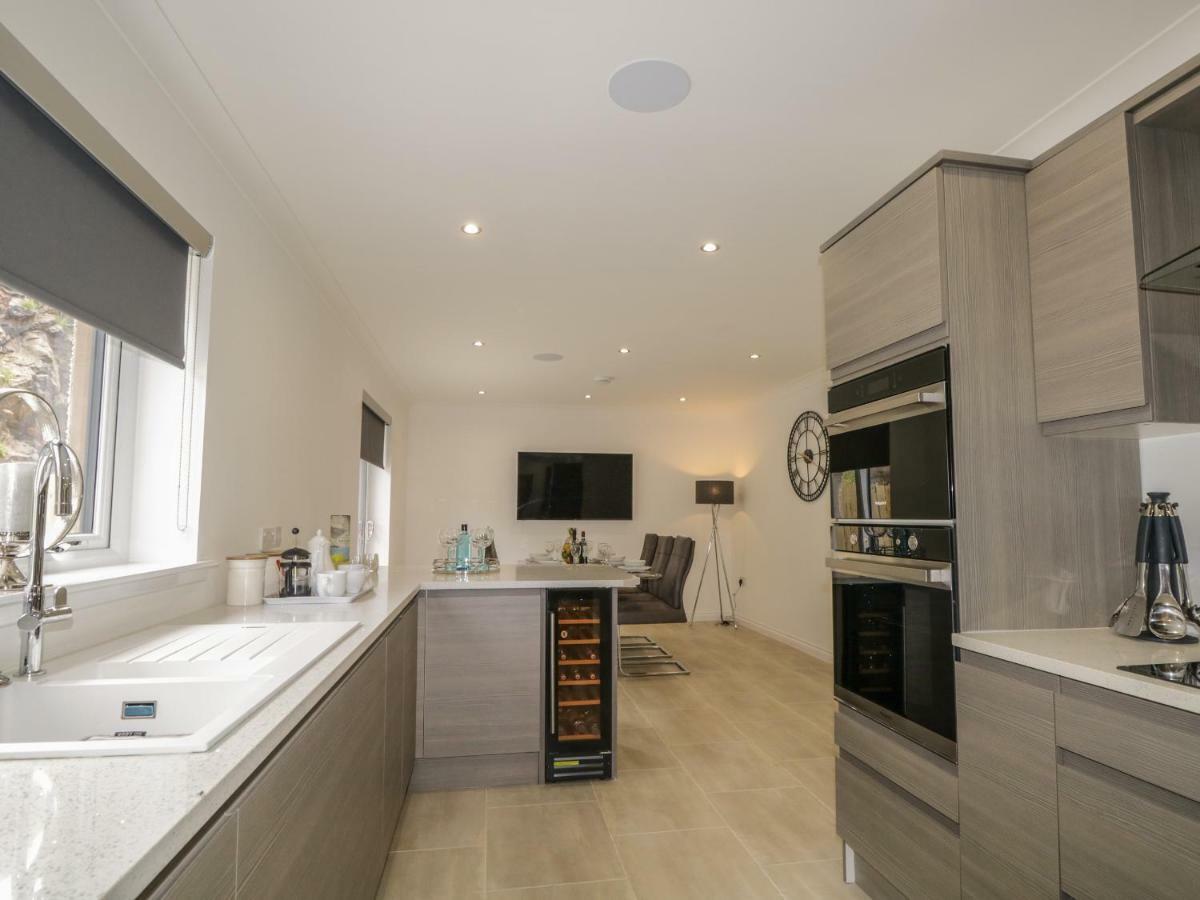 15 Waters Edge Villa Banff Bagian luar foto