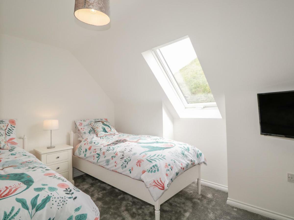 15 Waters Edge Villa Banff Bagian luar foto