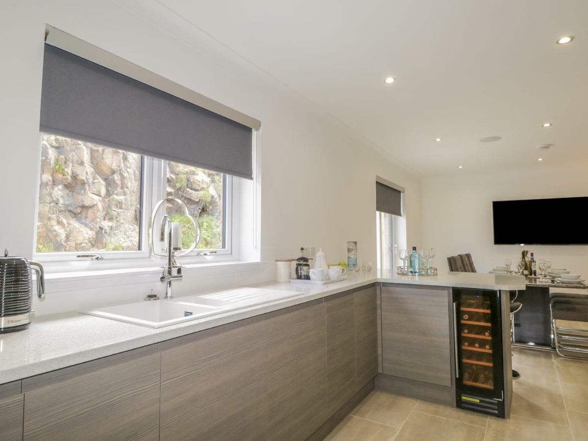 15 Waters Edge Villa Banff Bagian luar foto