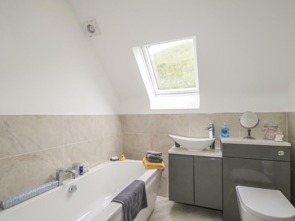 15 Waters Edge Villa Banff Bagian luar foto